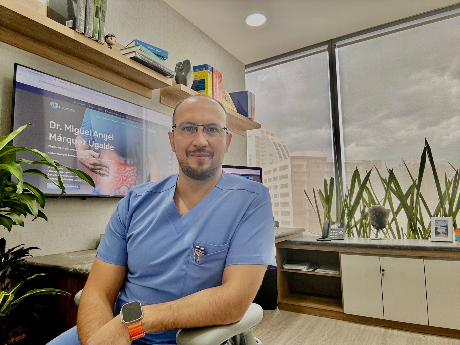 Dr. Miguel Angel Márquez